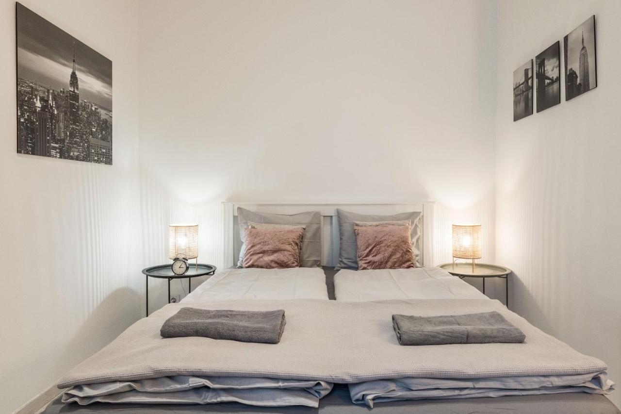 Industrial Fantasy Apartment — Photos 1